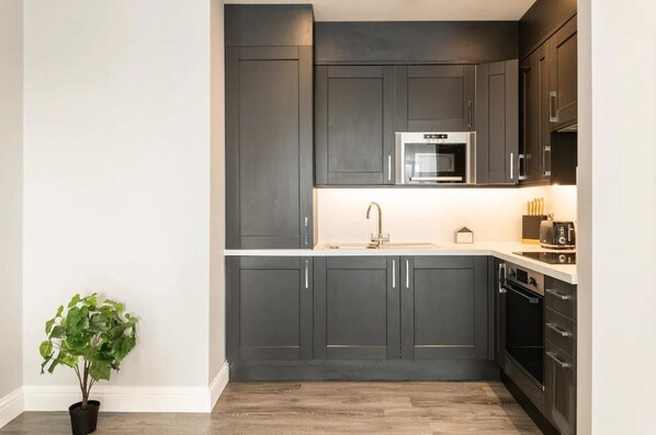 Fridge, microwave, oven, dishwasher