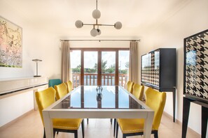 Dining - Villa DaVinci, in the south of the beautiful island of Lanzarote (Playa Blanca)