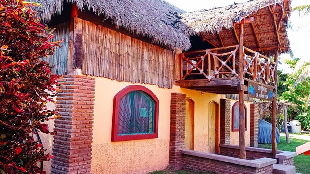 Front of property - IGUANA LOCA Apartments Hostel Camping (Boca de Iguanas)