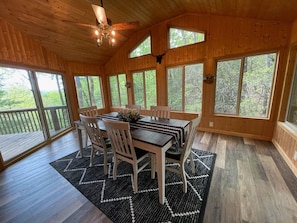 Dining - Spacious Brevard Cabin w/ Views & Pool/Golf/Lake (Brevard)