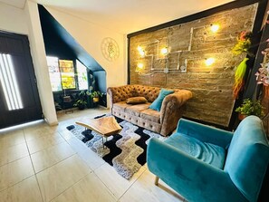 Smart TV - house with jacuzzi near lleras park  (Medellin)