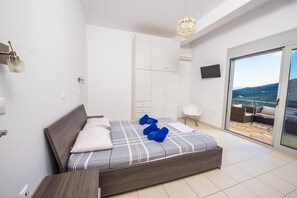 2 dormitorios, tabla de planchar con plancha, wifi y ropa de cama