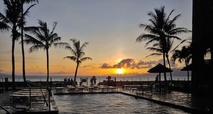 Mahana 717 - Central AC, Summer Specials, Two-Island Views!