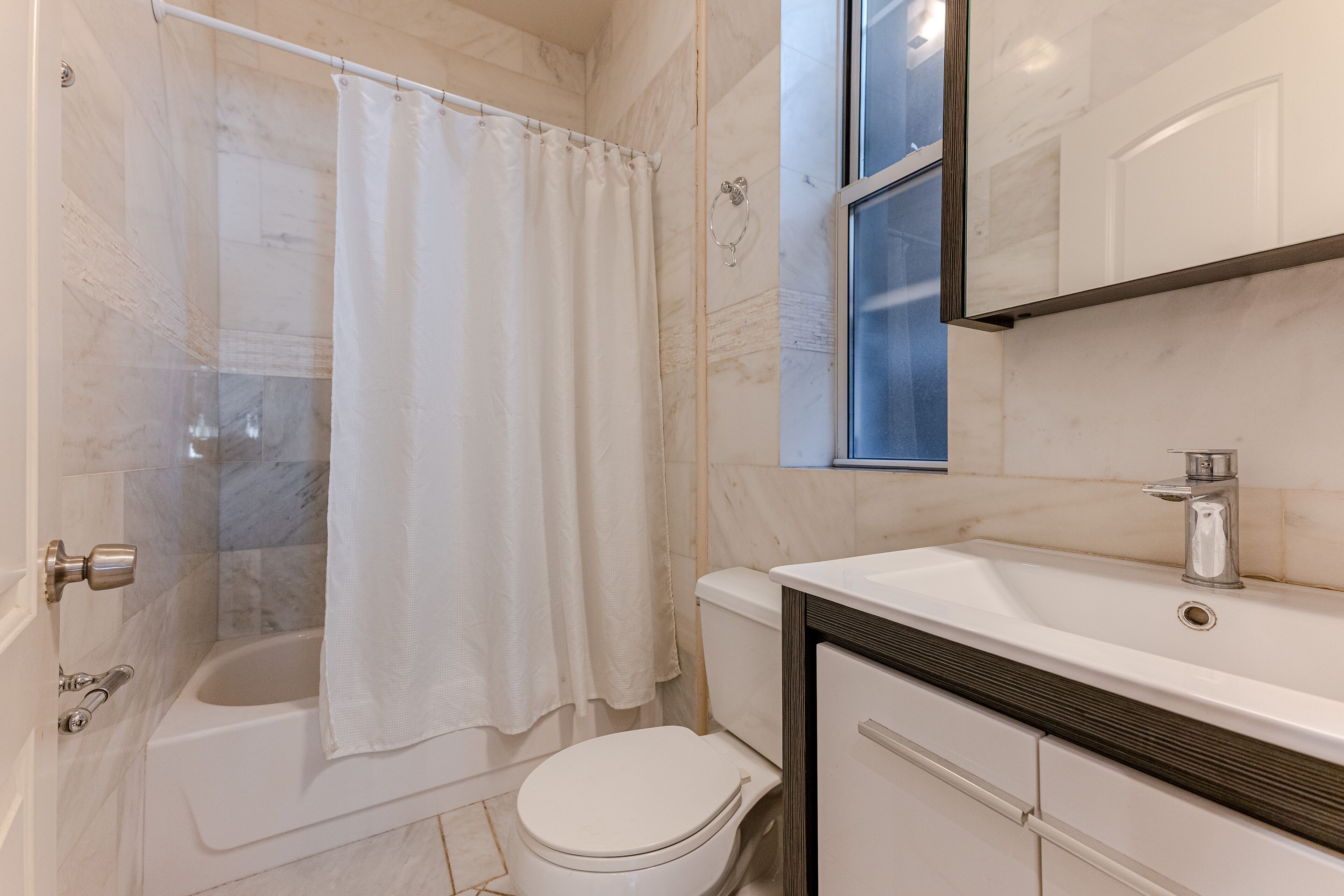 公寓 | 浴室 | 淋浴/浴缸二合一、毛巾