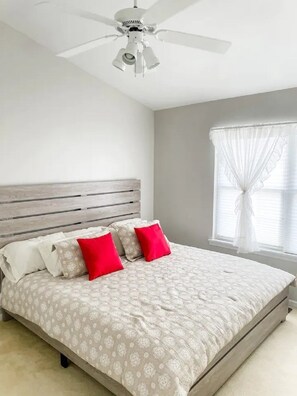 5 makuuhuonetta, silitysrauta/-lauta, Wi-Fi, vuodevaatteet