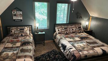 3 makuuhuonetta, silitysrauta/-lauta, ilmainen Wi-Fi, vuodevaatteet