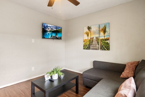Central Location!★ 2BR w/kitchen ★ExperiencedHosts