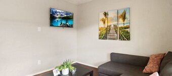 Central Location!★ 2BR w/kitchen ★ExperiencedHosts