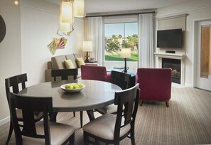 Dining - Coachella  weekend Marriott Vacation Club Villa ,restaurants (Palm Desert)