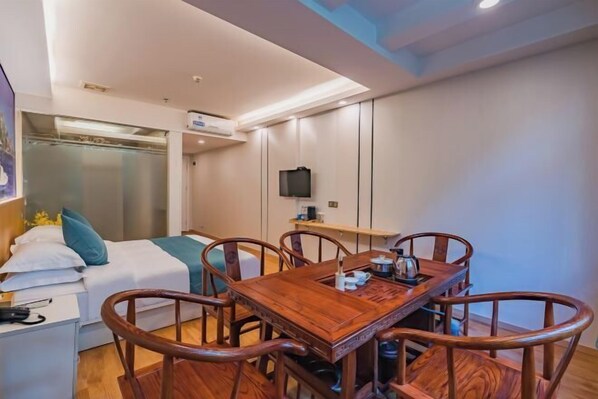 Ảnh chưa phân loại, 1 trong số 71 ảnh, nút