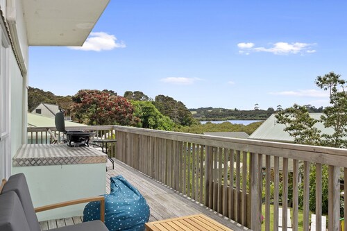 Tahuna Family Escape - Paihia Holiday Home