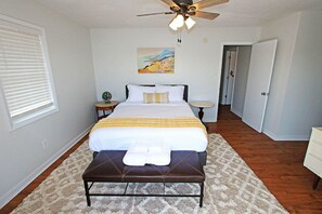 3 bedrooms, iron/ironing board, free WiFi, bed sheets