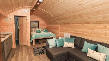 Cottage | 1 bedroom, individually decorated, individually furnished, free WiFi