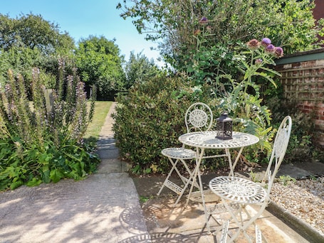 Cottage | Outdoor dining