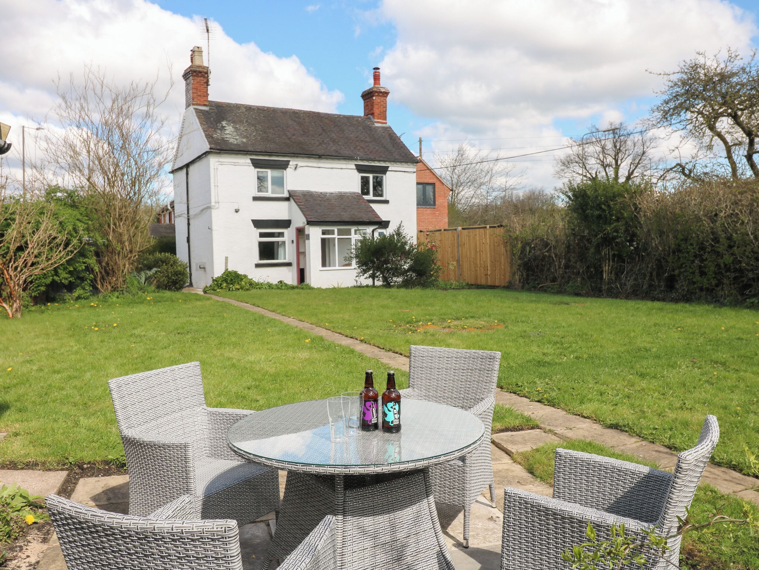 Cottage | Outdoor dining