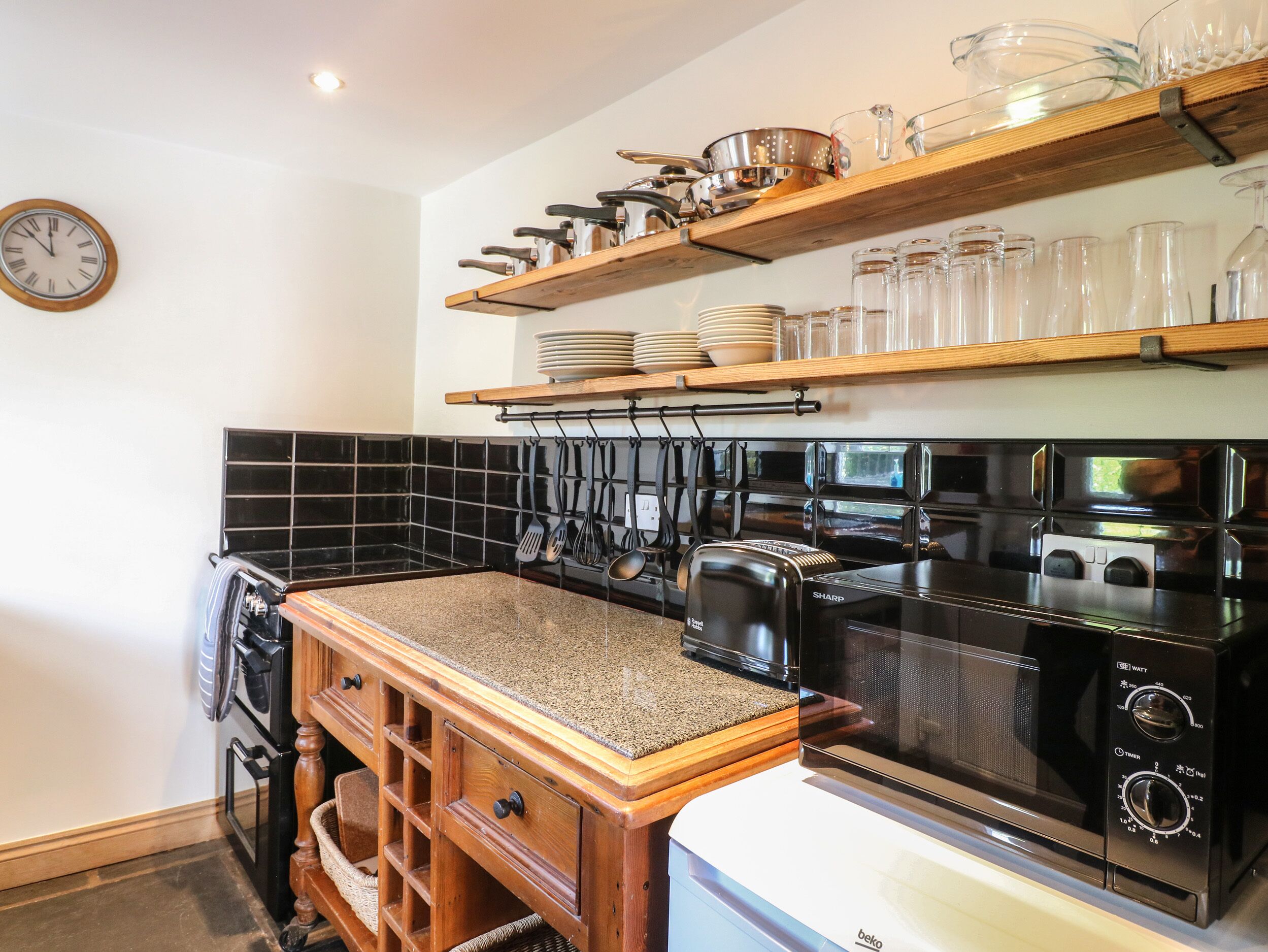 Cottage | Bếp riêng | Tủ lạnh, lò vi sóng, lò nướng, máy rửa bát 