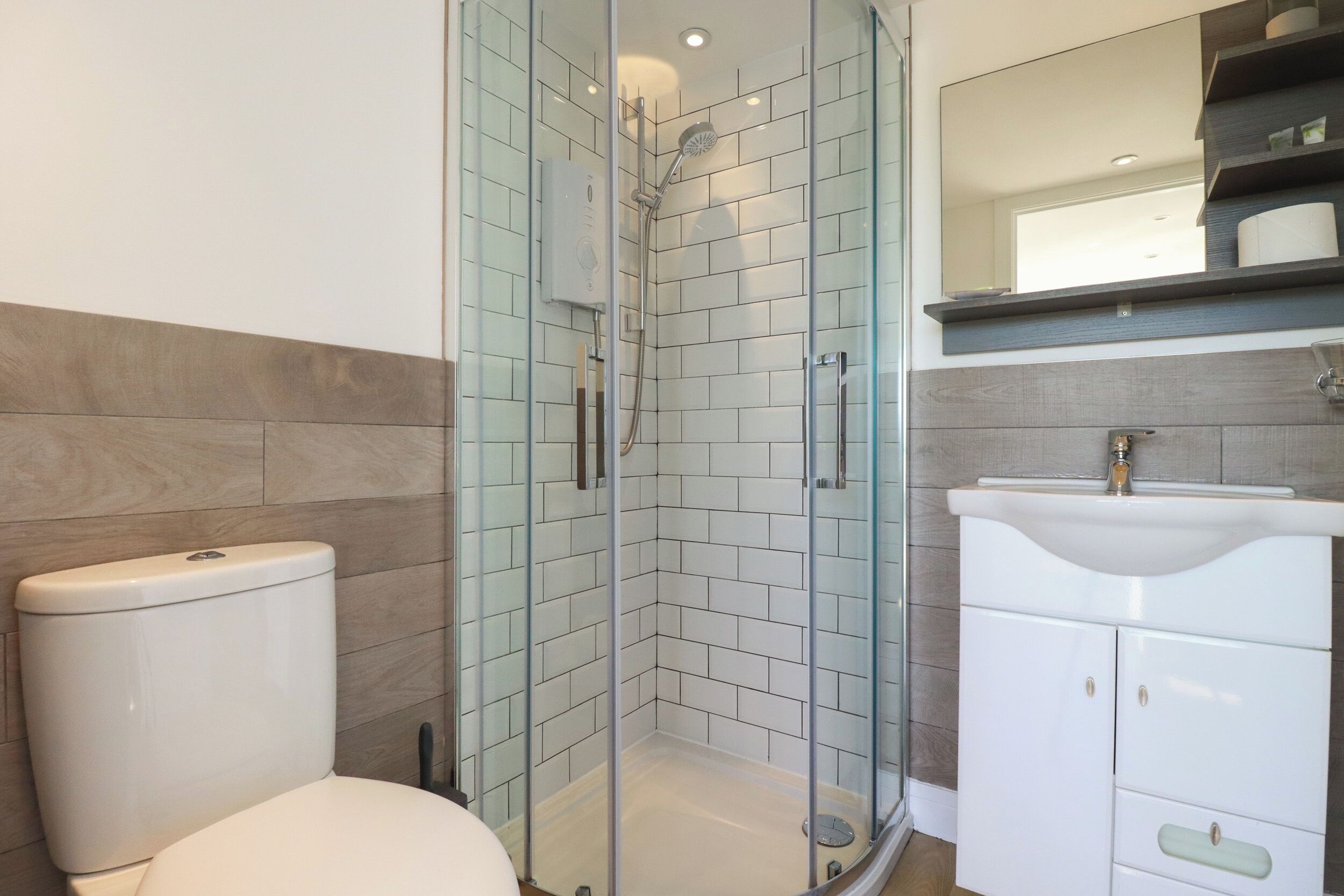 Cottage | Bathroom | Shower