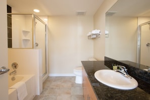 Shower, hair dryer, towels - Fraser Crossing/Founders Pointe, Condo | 2 bedroom w/ Gondola Access (Value Rated Condo 3402) (Winter Park)
