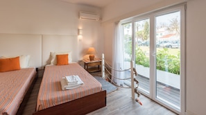 1 chambre, fer et planche Ă repasser, Wi-Fi gratuit, draps fournis