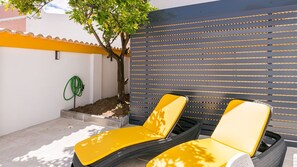 Terrace/patio - Sweet Escape II w/ Backyard by LovelyStay (Quarteira)