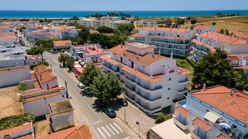 Sweet Algarvian Escape by LovelyStay