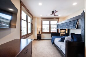 3 chambres, fer et planche à repasser, Wi-Fi, literie fournie