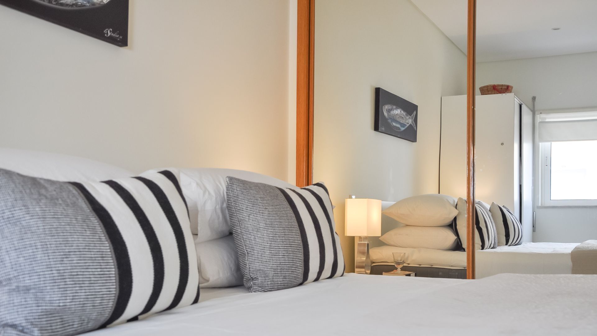 2 slaapkamers, een strijkplank/strijkijzer, gratis wifi, beddengoed