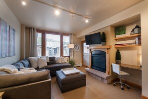 TV, fireplace