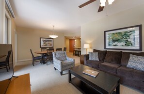 TV, fireplace - Fraser Crossing/Founders Pointe, Condo | 2 Bedroom (Value-Rated Condo 3426) (Winter Park)