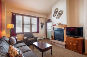 TV, fireplace