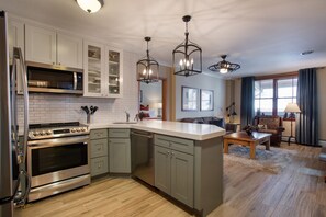 Frigorifero, microonde, forno, lavastoviglie