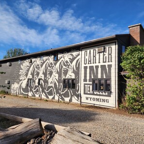 Exterior - The Carter inn (Ten Sleep)