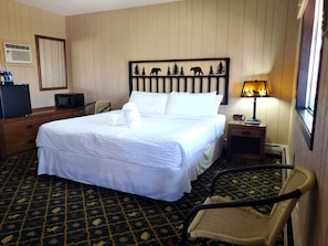 Deluxe Single Room | Free WiFi, bed sheets - The Carter inn (Ten Sleep)