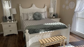 5 bedrooms, iron/ironing board, free WiFi, bed sheets