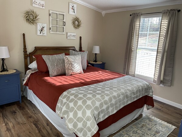 5 habitaciones, tabla de planchar con plancha y wifi gratis 