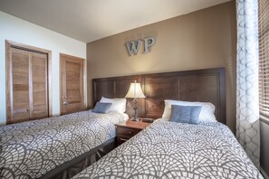 1 camera, ferro/asse da stiro, Wi-Fi, lenzuola