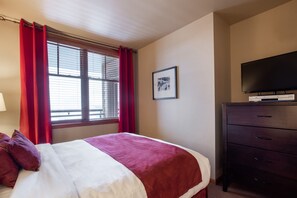 2 slaapkamers, een strijkplank/strijkijzer, wifi, beddengoed
