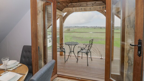 Cottage | Interior - Hallgarth Farm Holiday Lodge (Pershore)