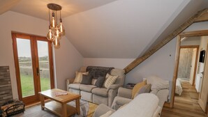 Cottage | Interior - Hallgarth Farm Holiday Lodge (Pershore)