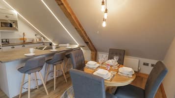 Cottage | Interior
