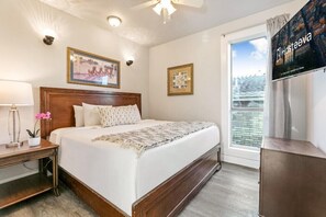 3 bedrooms, iron/ironing board, bed sheets, wheelchair access