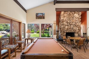 Games room - Bell Rock Sedona- Resort like setting with a fantastic view of Bell Rock (Sedona)