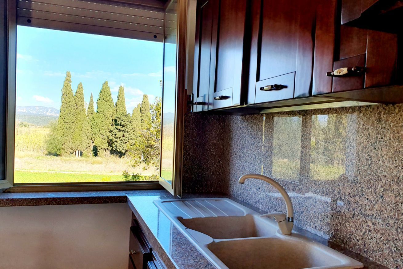 Fridge, microwave, stovetop