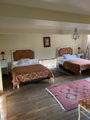 2 Schlafzimmer, Bügeleisen/Bügelbrett, Reisekinderbett, WLAN