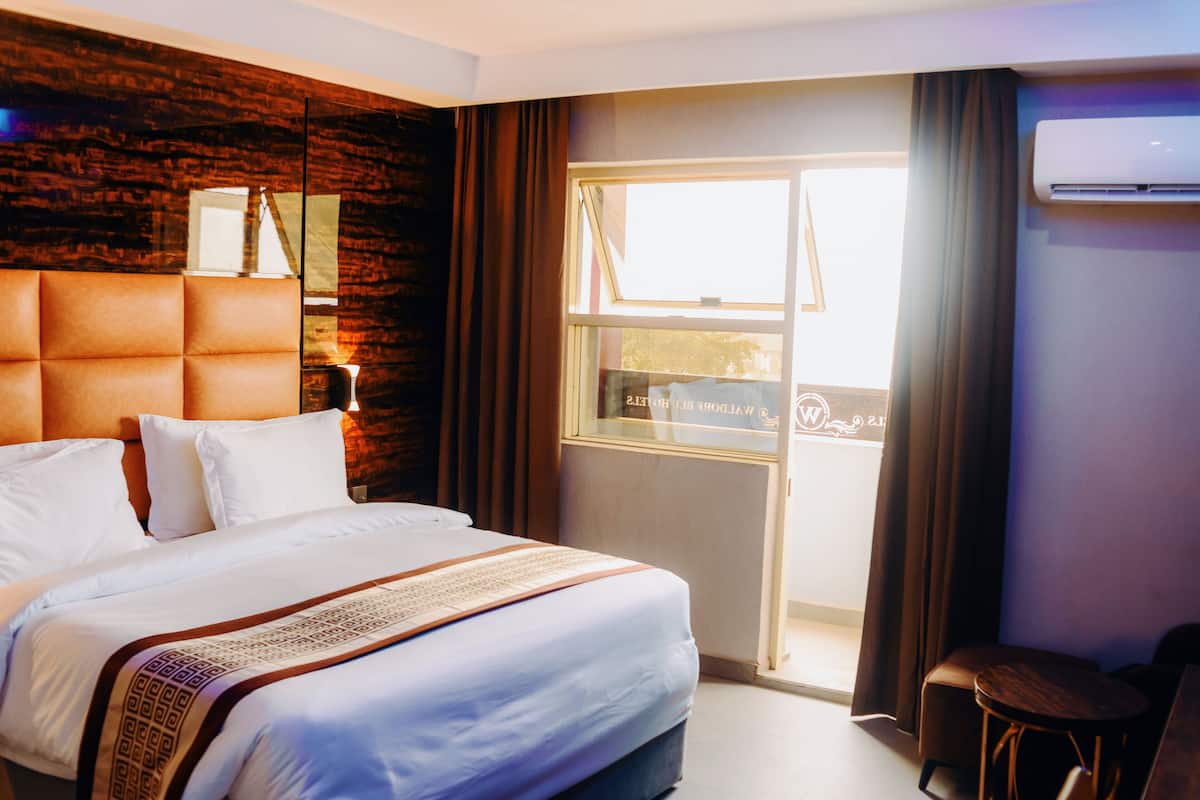 Chambre Exécutive, 1 lit double, non-fumeur, vue piscine