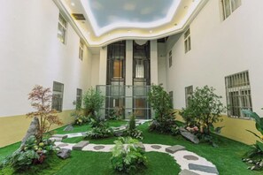 Halaman properti