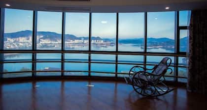 Yitu Lake View Hotel