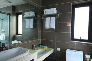 Bathroom - Yitu Lake View Hotel (Chun'an)