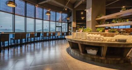 Yitu Lake View Hotel