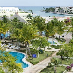 Outdoor pool - Dominican Republic: Beautiful Spanish-style waterfront resort (Punta Cana)